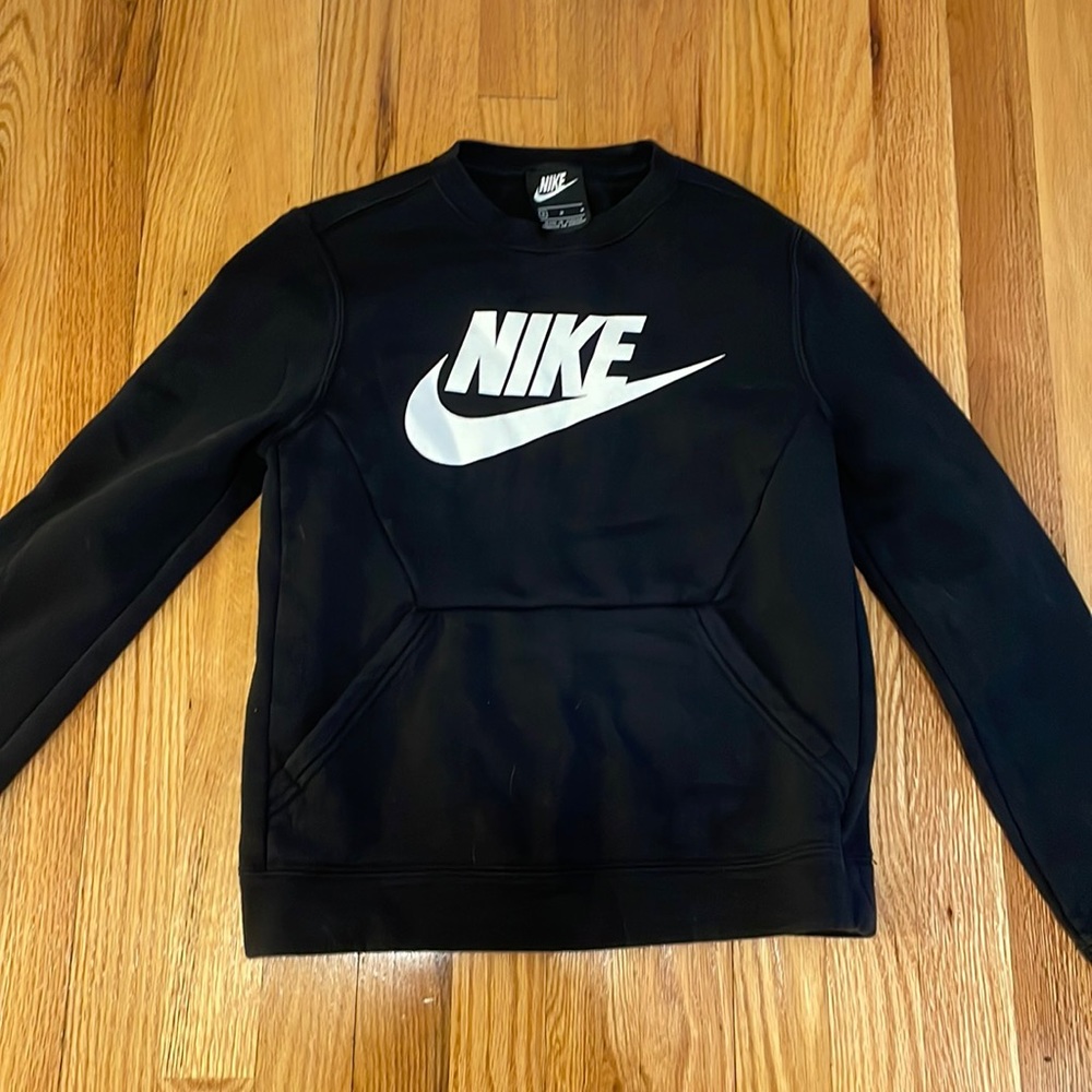 Boys Nike sweatshirt size M